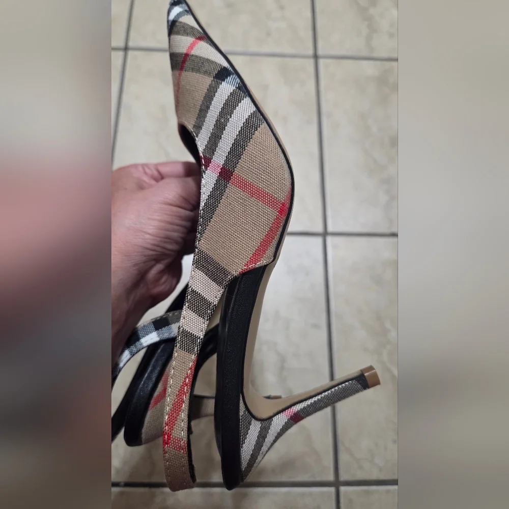 NWOT! Burberry Checked Pointed-Toe Slingback Pumps in Beige and Black - Picture 6 of 9